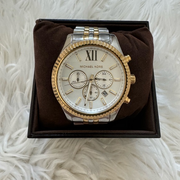 MK Oversized Lexington Two-Tone Watch - Picture 7 of 9